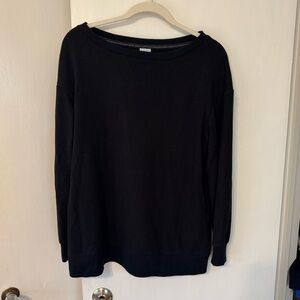 Women’s crewneck pullover